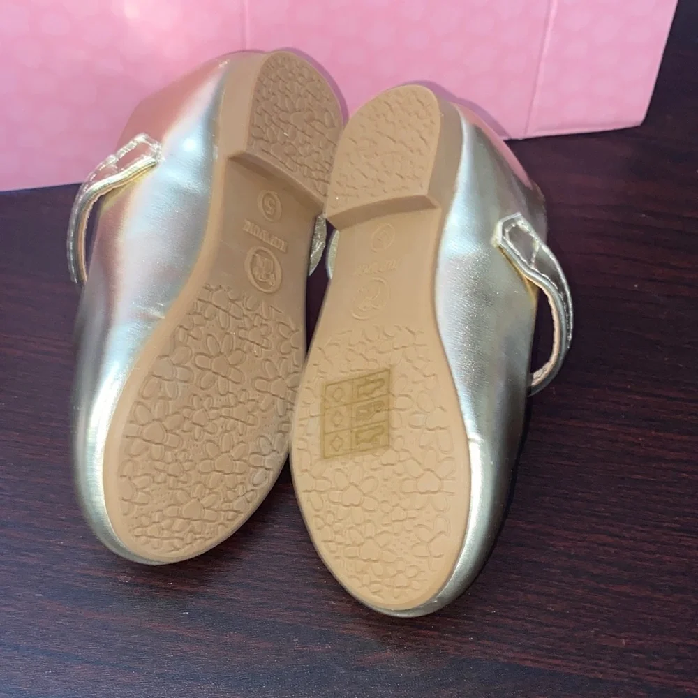 K KIP Gold Shoes with Glitter Bow, Toddlers Dressy shoes